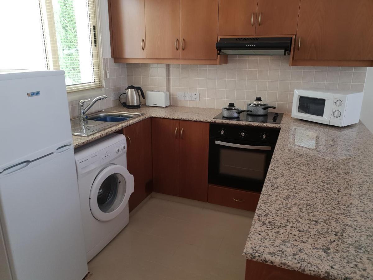 Ground Floor One Bedroom Apartment, Vanessa Complex Peyia Exterior foto